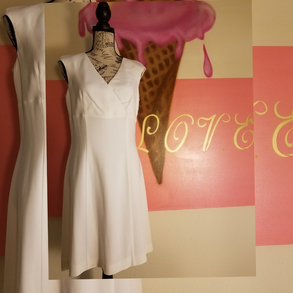 Dress - Picture 2 of 4